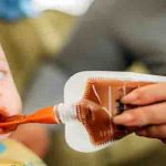 how to teach baby to eat from pouch